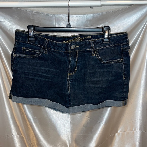 Arizona Shorts - Picture 1 of 3
